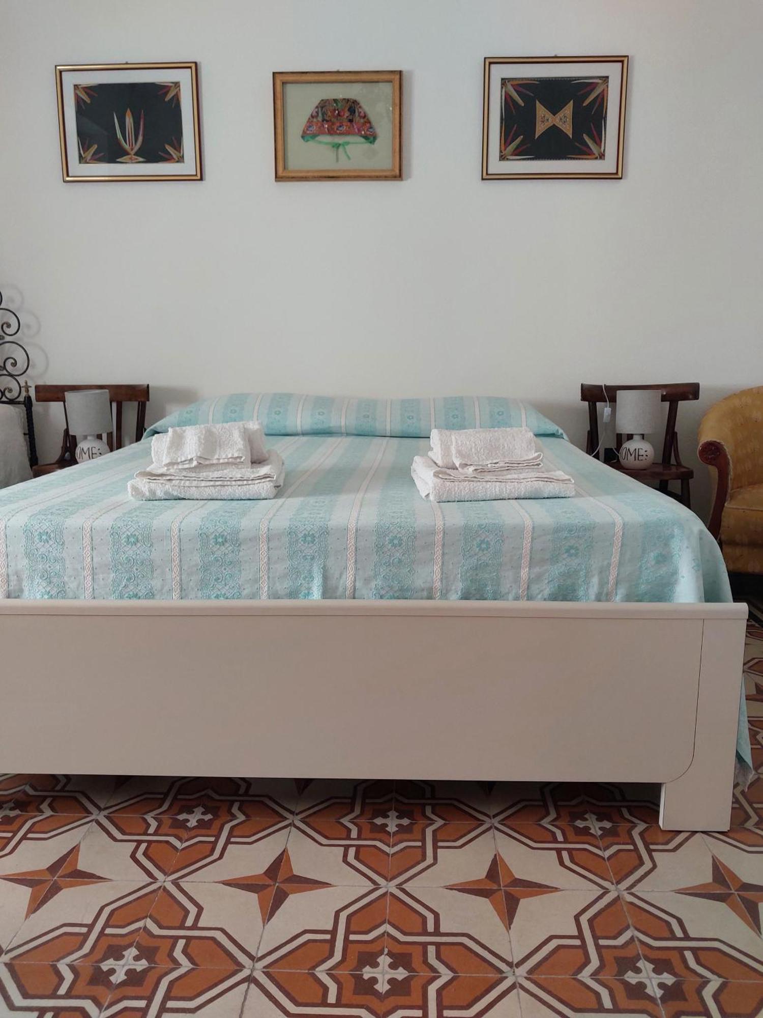 Casa Vacanze Zarinu Orgosolo Exterior photo
